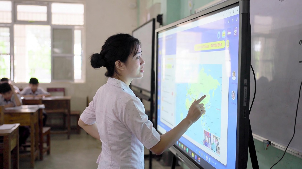 Smart Classroom with GAOKEview